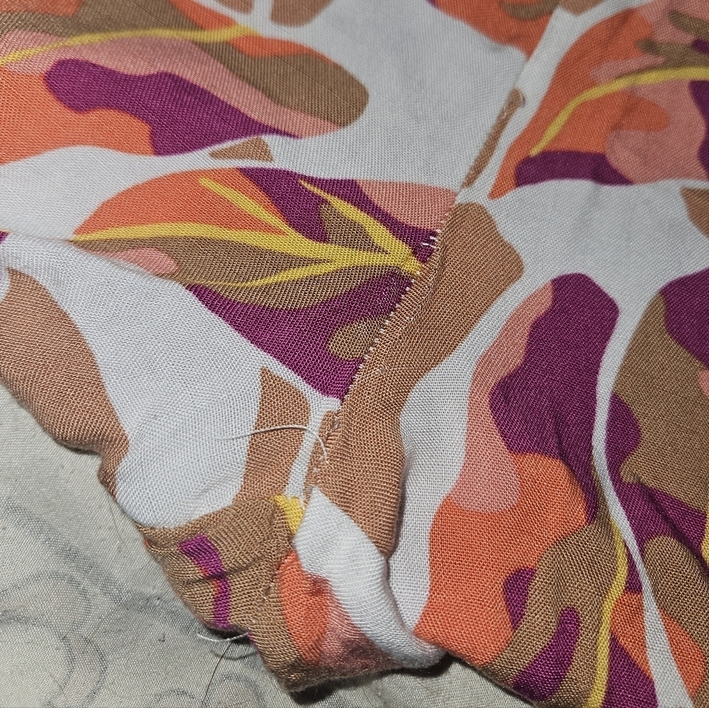 Jane And Delancey Leaf Print Multicolor Capri Pants With Pockets And Drawstring! - Picture 3 of 8